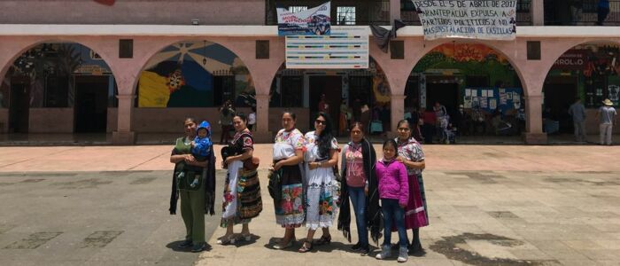 In Arantepacua mit den Frauen der Gemeinde und Colectivo Liquidambar.