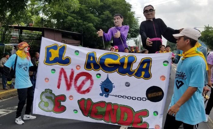 Wasser darf nicht verkauft werden - Protest gegen die Wasserversorgung in El Salvado